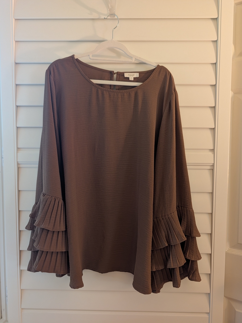 ODDY Taupe Ruffle-Sleeve Blouse
